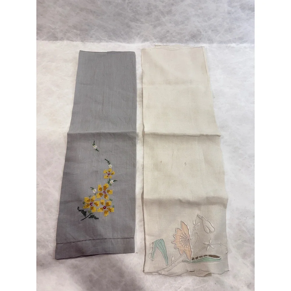 Vintage Embroidered Napkins Lot of 4 Floral Butterfly Wheat Linen Cotton